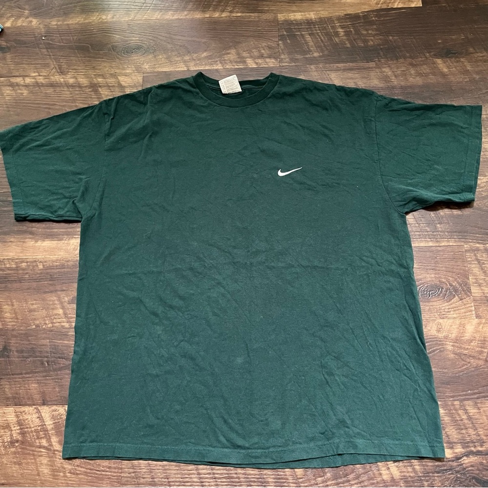 Vintage 90’s Nike mini swoosh forest green white tag T shirt 2XL